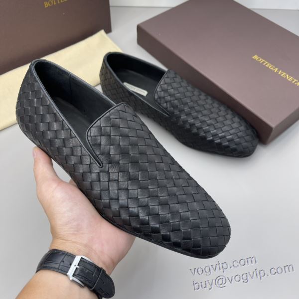 ブランドコピー代引き専門店 存在感のある スリップオン カジュアルシューズ ボッテガ ヴェネタ BOTTEGA VENETA 2025お買い得新作 3色可選